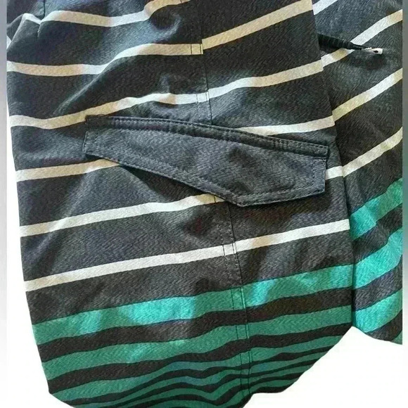 Volcom NWT Mod-Tech Board Shorts Size 30 - Picture 3 of 16